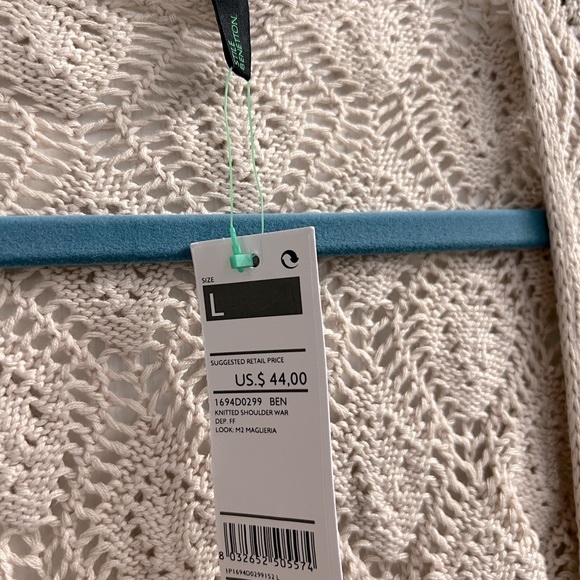 United Colors of Benetton Cover - Picture 2 of 2